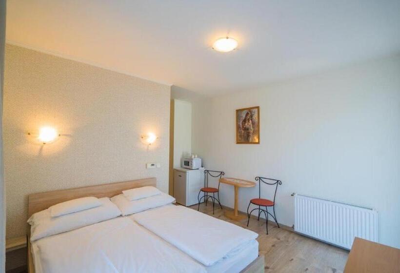 住宿加早餐 Jade Panzio