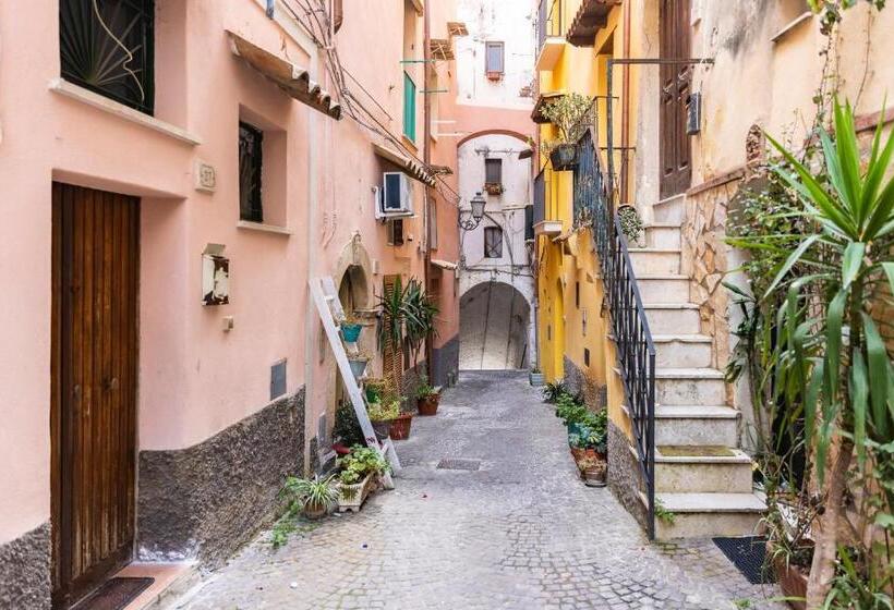 住宿加早餐  La Torre 31