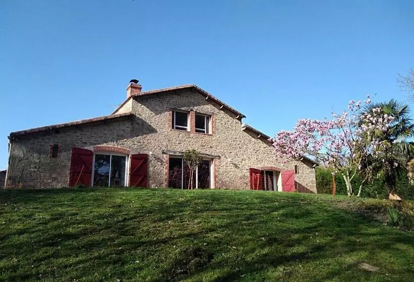 Aamiaismajoitus (B&B) Les Trois Geais