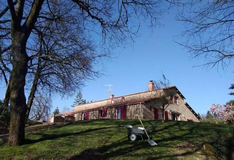 Aamiaismajoitus (B&B) Les Trois Geais