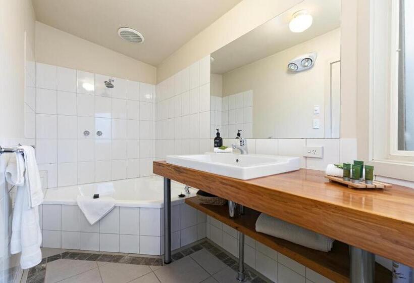 ベッドアンドブレックファースト Two Truffles Cottage Accommodation