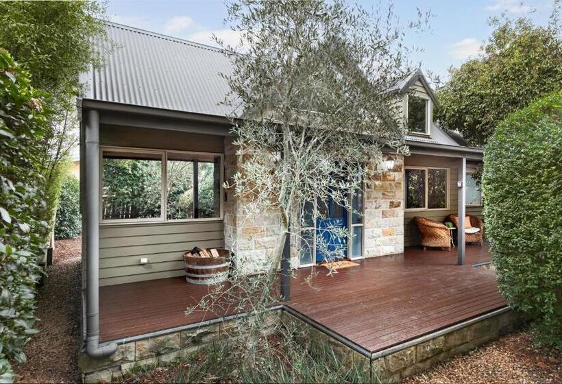 ベッドアンドブレックファースト Two Truffles Cottage Accommodation