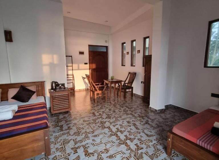 فندق Dhammika Beach Palace