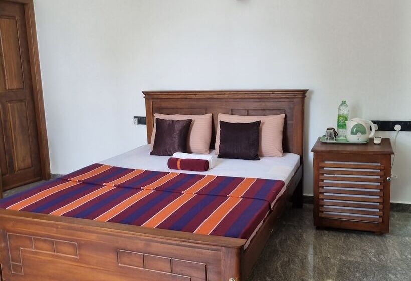 فندق Dhammika Beach Palace