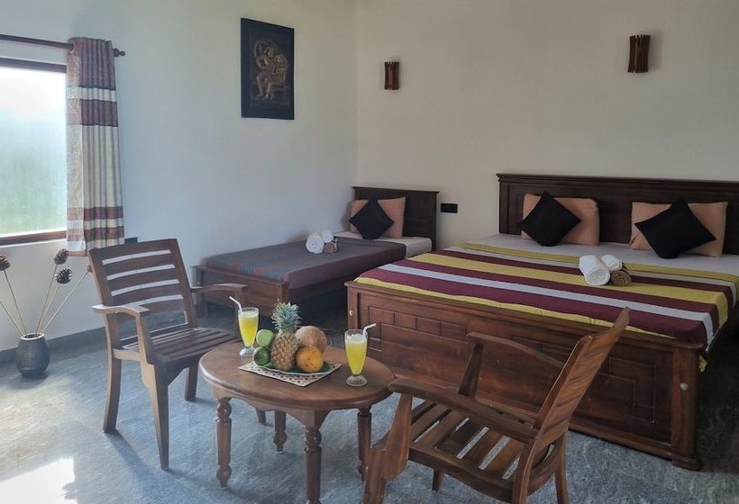 فندق Dhammika Beach Palace