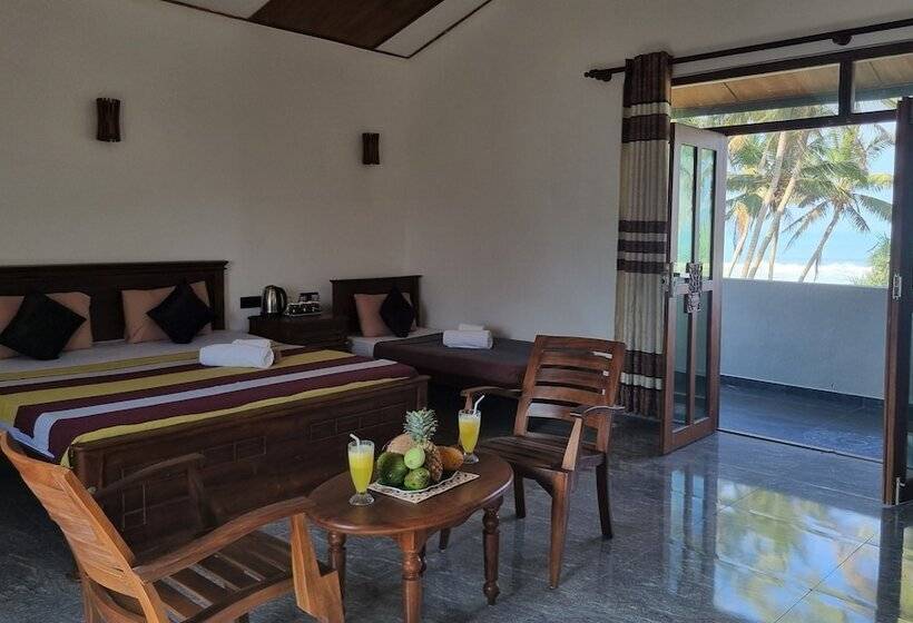 فندق Dhammika Beach Palace