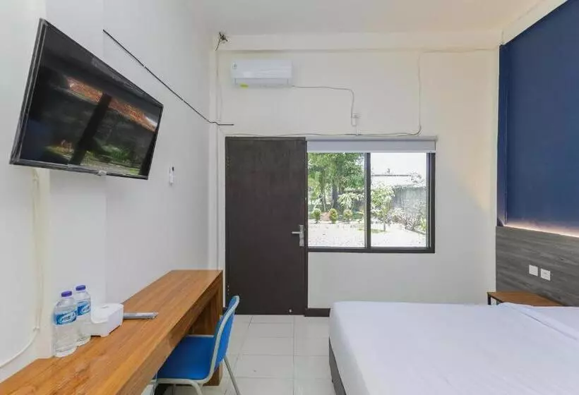 Hotelli Koolkost Near Stasiun Batutulis