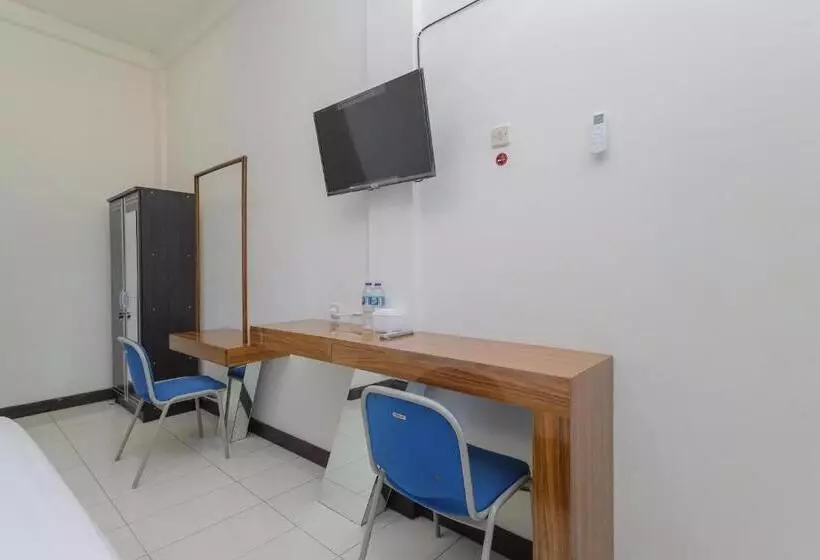 Hotelli Koolkost Near Stasiun Batutulis