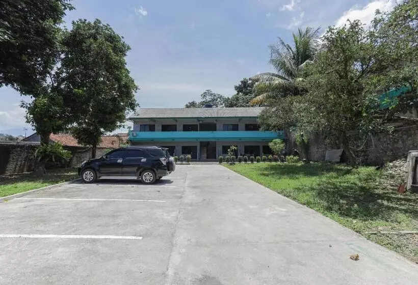 Hotelli Koolkost Near Stasiun Batutulis