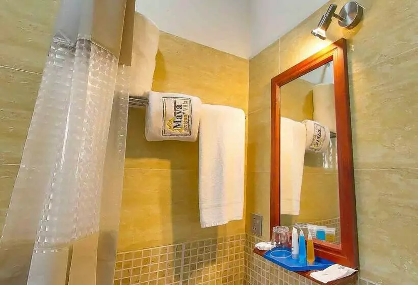 Hotelli Maya Villa