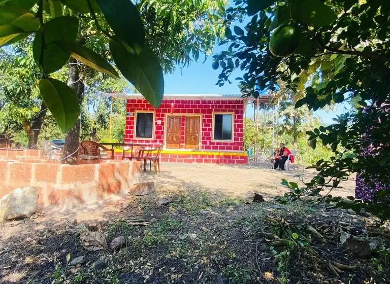 ホテル Pratik Mango Farm House