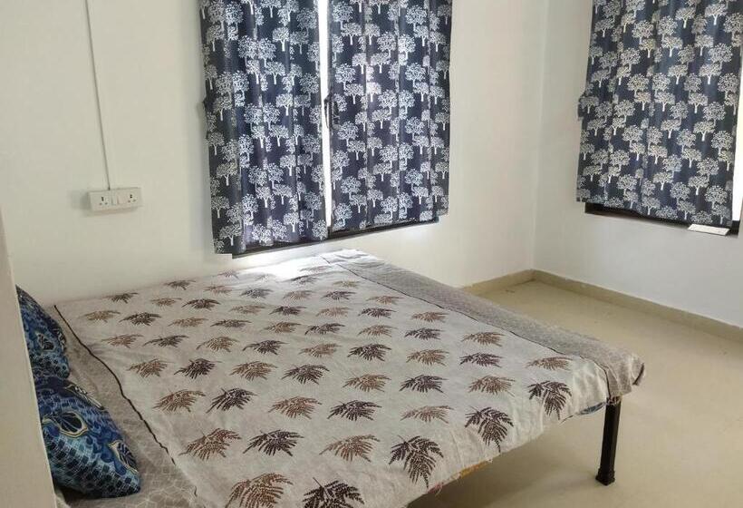 Hotel Pratik Mango Farm House