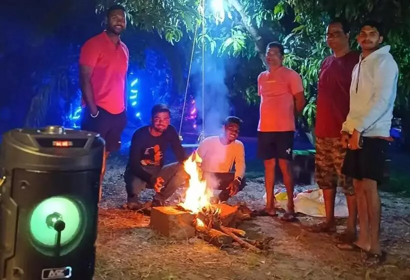 ホテル Pratik Mango Farm House