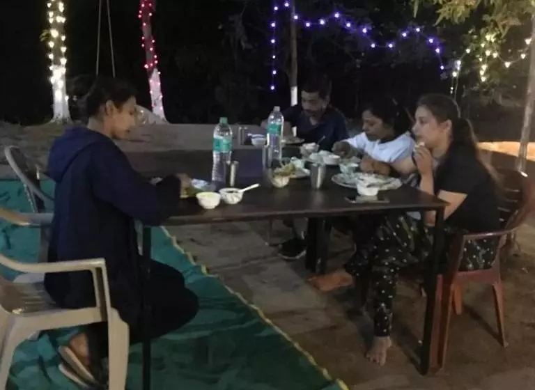 ホテル Pratik Mango Farm House