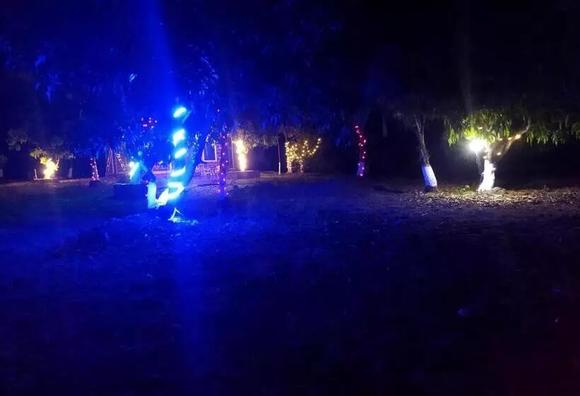 ホテル Pratik Mango Farm House