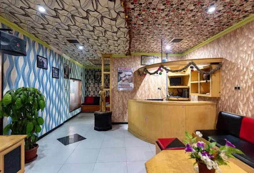 Hotelli Reddoorz Near Universitas Simalungun Pematangsiantar