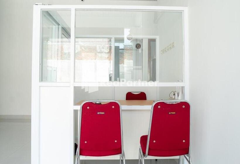 Hotell Sanama Kostel 2 Syariah Mitra Reddoorz