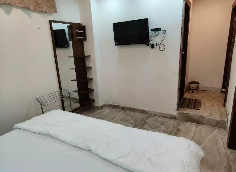 Hotelli Shreeji Residency