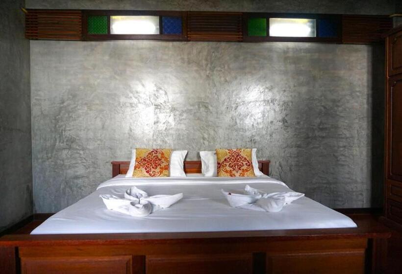 Otel Tamnak Lanta @chiang Mai