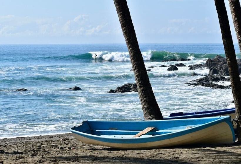 هتل The Chorotega Arte Y Sol