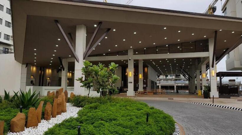 Lucky East Serin With Netflix Disneyplus Freecoffeetea & Recliner