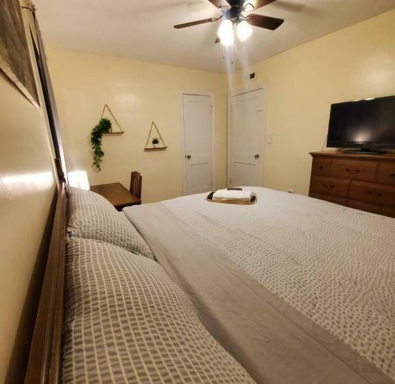 Пансион Guest Suit Room Near Downtown Uofl,airport&expocenter