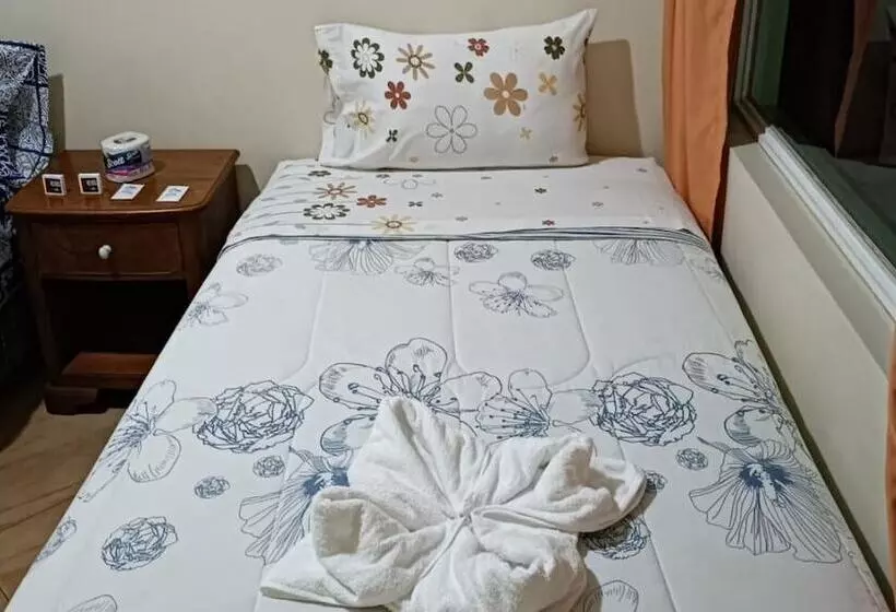 ペンション Nice Hostal El Quinche