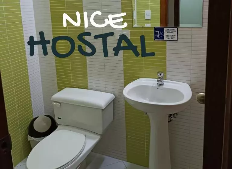 ペンション Nice Hostal El Quinche