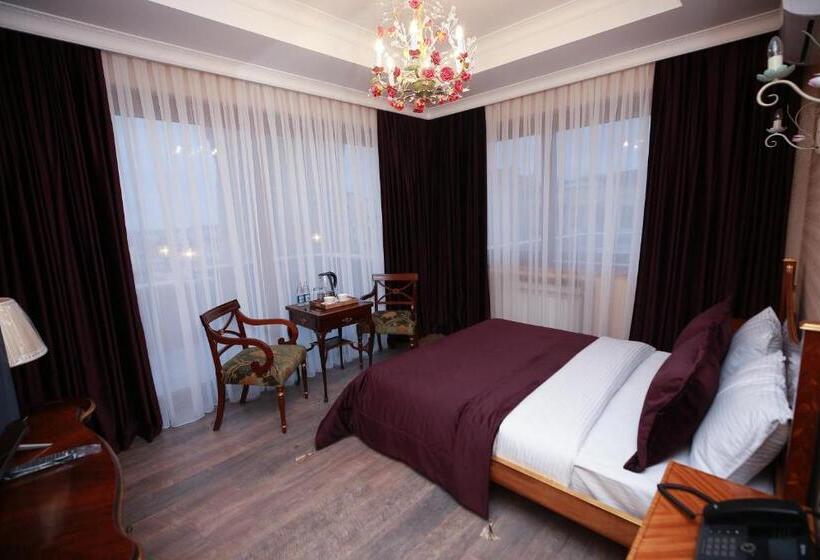 West Inn Hotel Baku