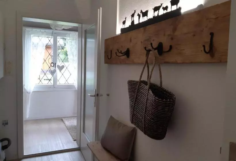 Aamiaismajoitus (B&B) Gästehaus Aemisegg