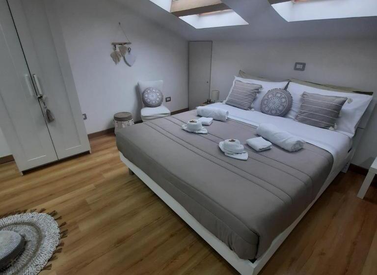 تختخواب و صبحانه La Mansarda Suite