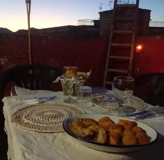 تختخواب و صبحانه La Mansarda Suite