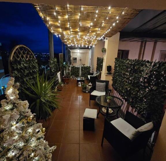 تختخواب و صبحانه La Mansarda Suite