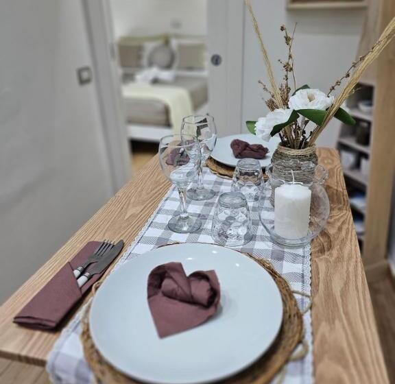 تختخواب و صبحانه La Mansarda Suite