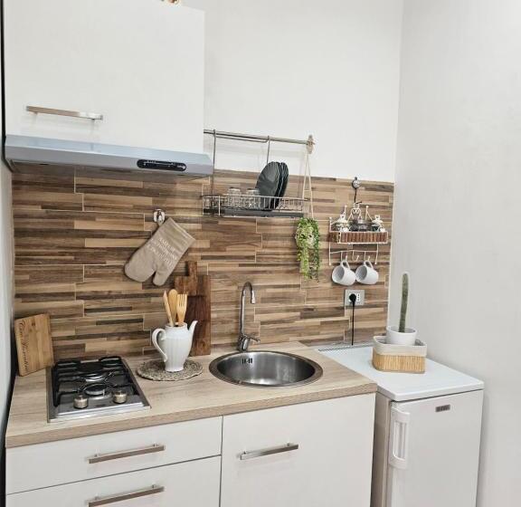 تختخواب و صبحانه La Mansarda Suite