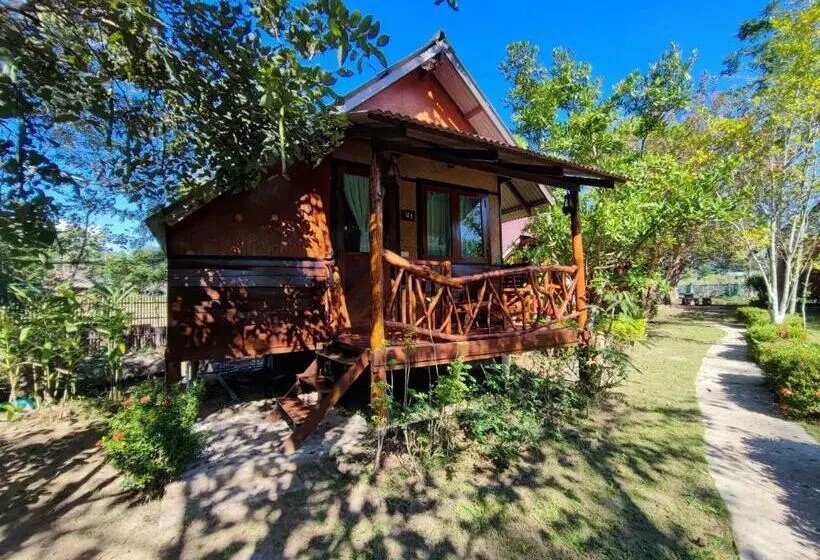 ホテル บ้านระเบียงปาย   Baan Rabiang Pai