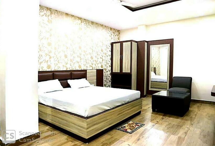 Hotel 7th Heaven Sonari