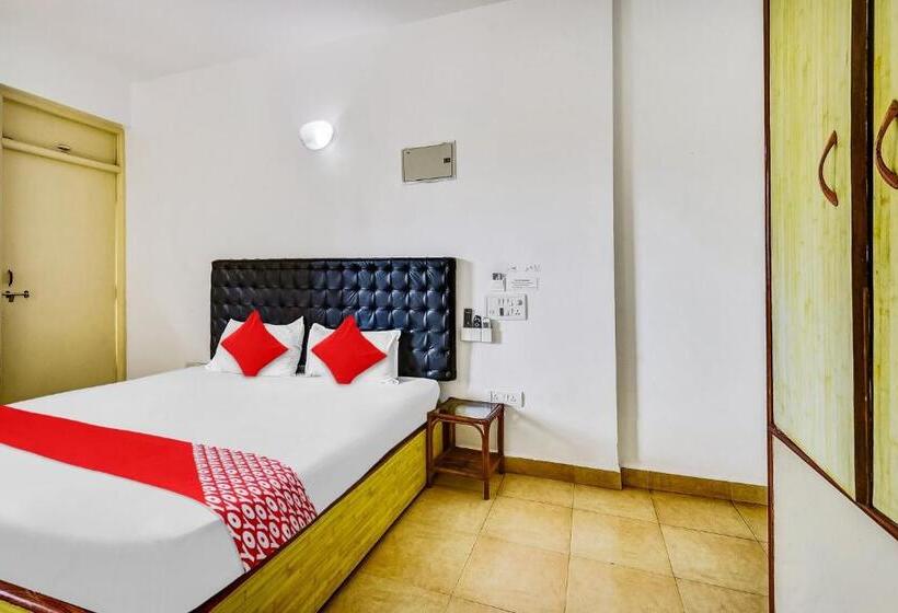 בית מלון כפרי Flagship Colva Beachside Resort