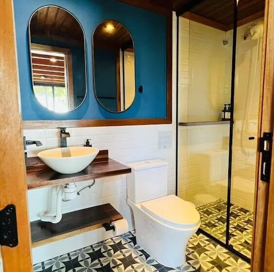 هتل Ilha Do Mel Lodges