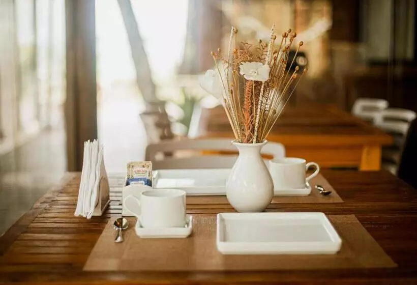 هتل Ilha Do Mel Lodges