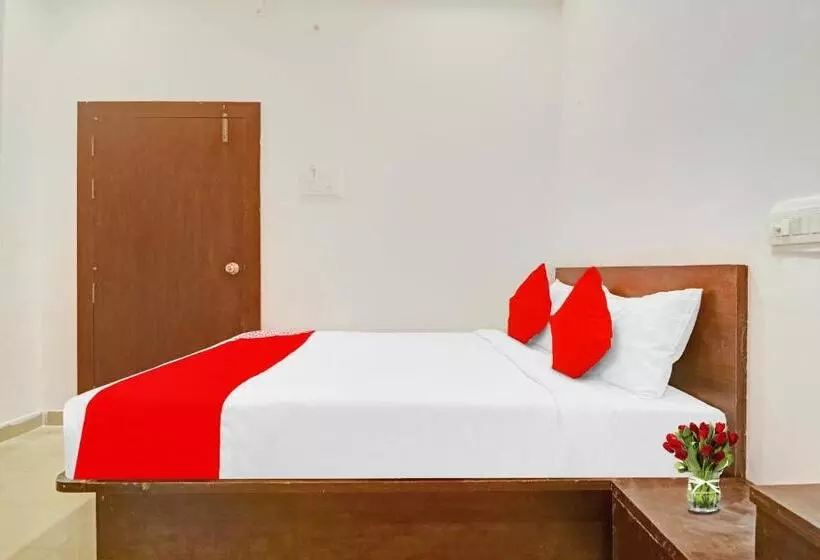 ホテル O R Square Near Lb Nagar Metro Station