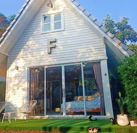 ホテル ภูฝ้ายวิลล่า Phufai Villa