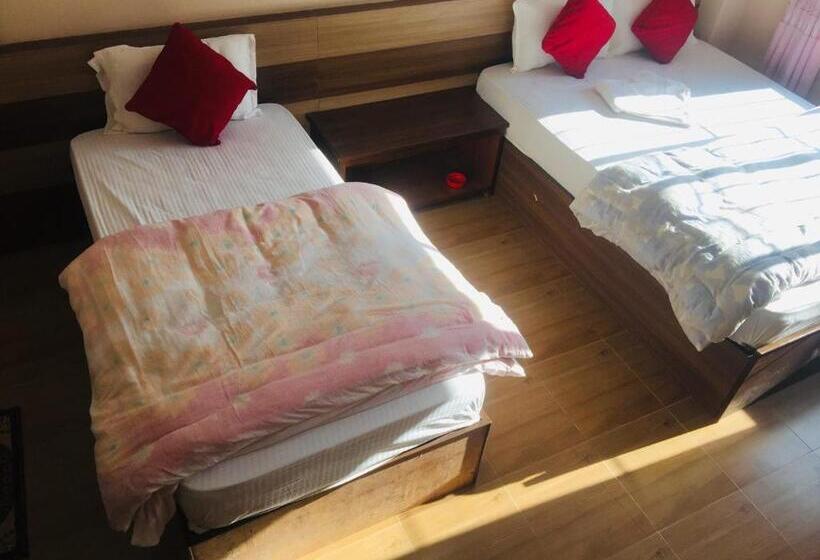 هتل Rajdhani Visit