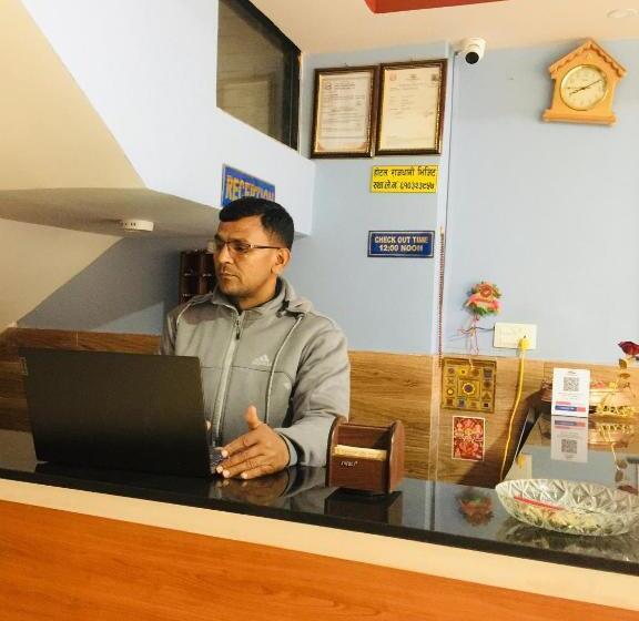 هتل Rajdhani Visit