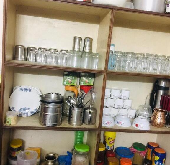 هتل Rajdhani Visit