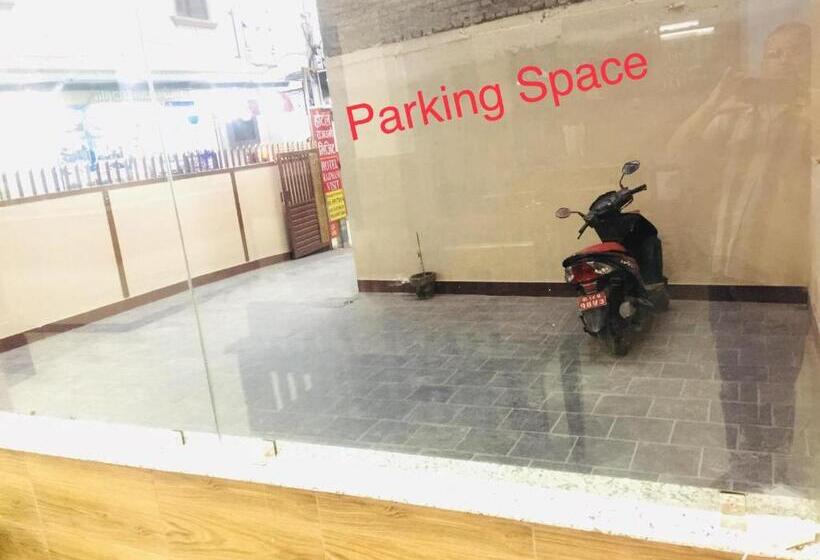 هتل Rajdhani Visit