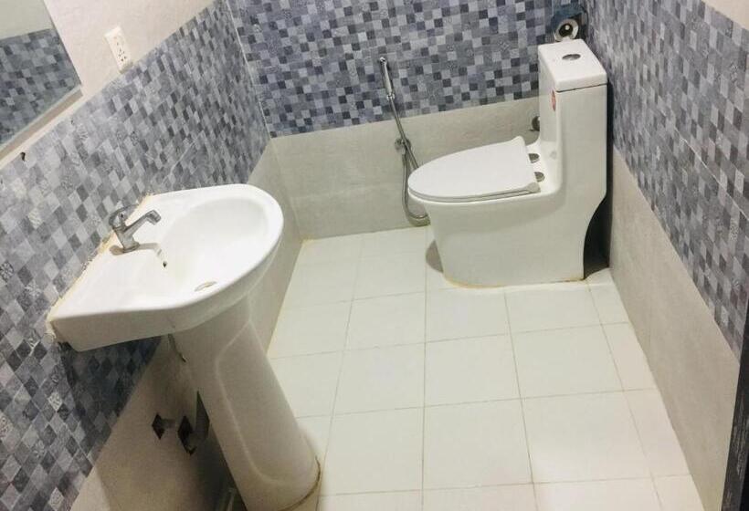 هتل Rajdhani Visit