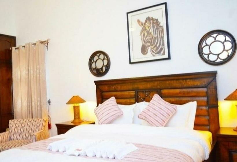 Hotel Smothers Suites And Restaurant