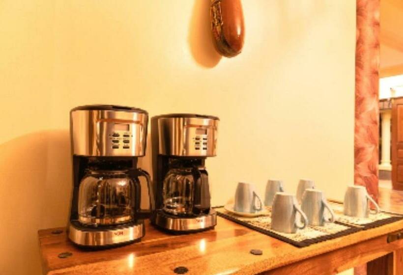 Hotel Smothers Suites And Restaurant