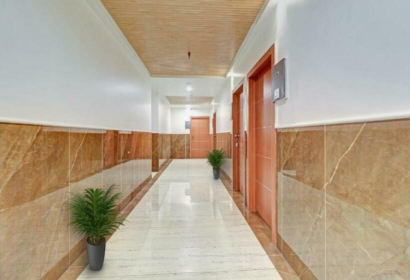 Отель Super Oyo Townhouse 1173 Vandana Residency